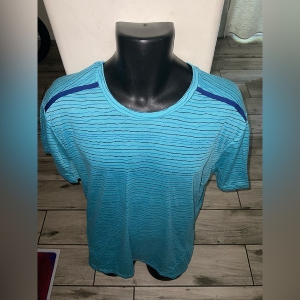 Men’s used Nike running blue striped dri fit shirt size XL - Picture 1 of 4